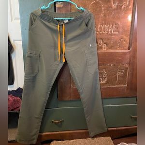 Figs Yola skinny scrub pant